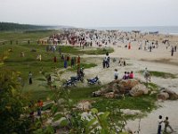 image004  Pilger auf dem Weg zur katholischen Sonntagsmesse